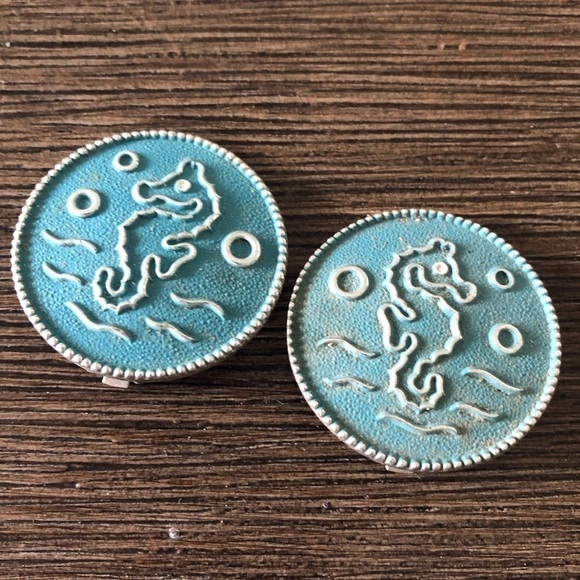 Vintage Teal blue & sliver seahorse clip on earrings - Picture 1 of 3
